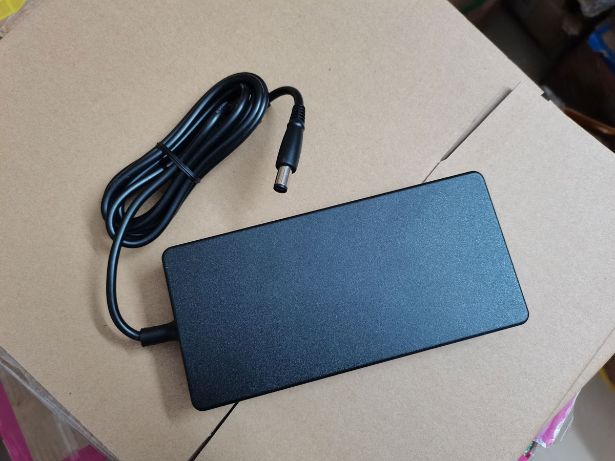 NIEUWE Echte Slanke FSP 19.5 V - Pc Gaming Msi recensie en prijs